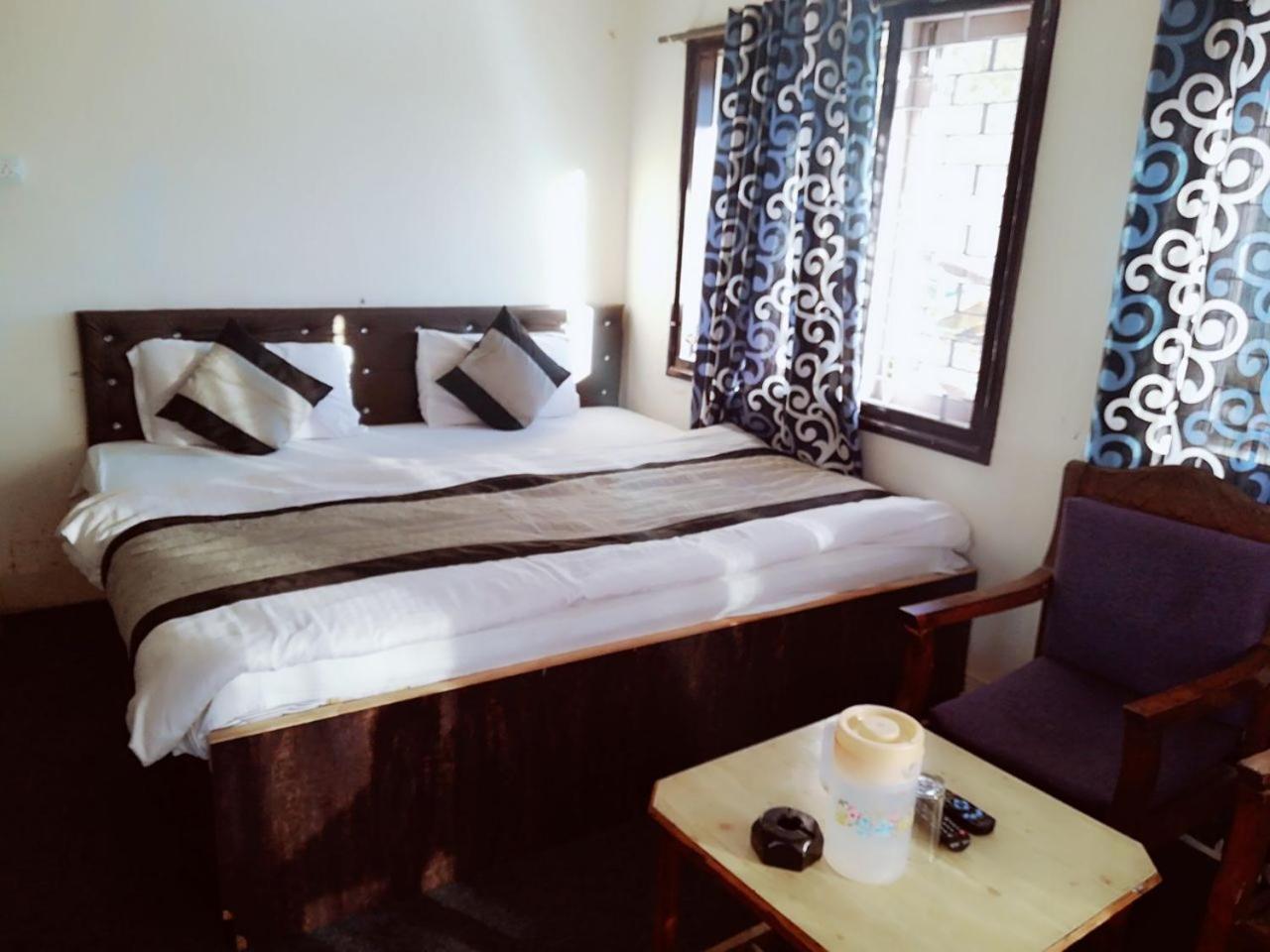 Goroomgo Luxury Stay Mall Road Nainital Exterior photo